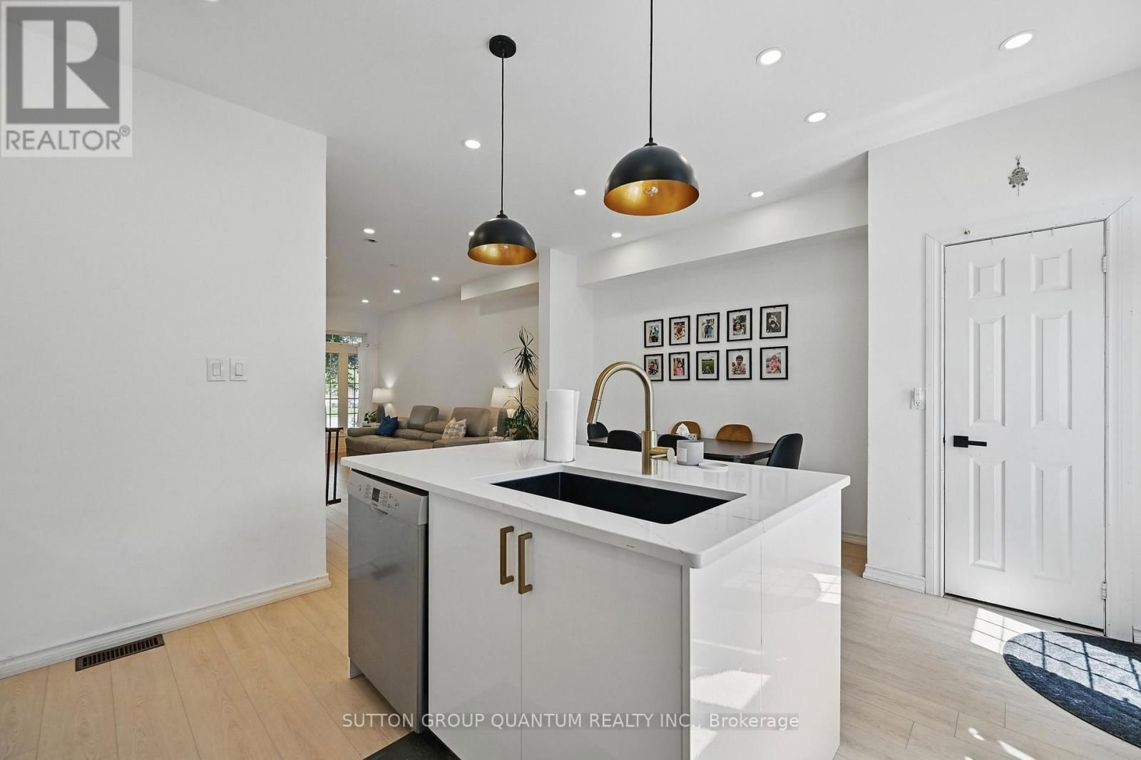 180 GLENASHTON DRIVE Image 12