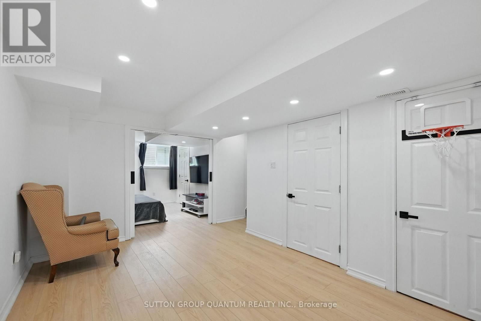 180 GLENASHTON DRIVE Image 30