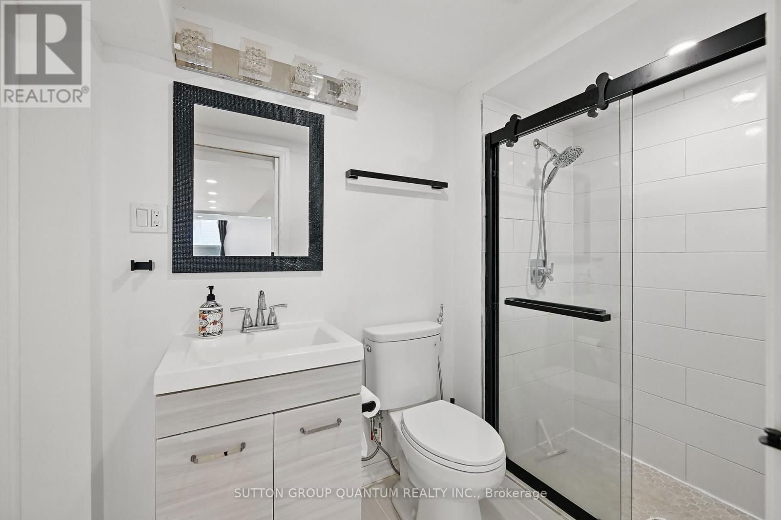 180 GLENASHTON DRIVE Image 31