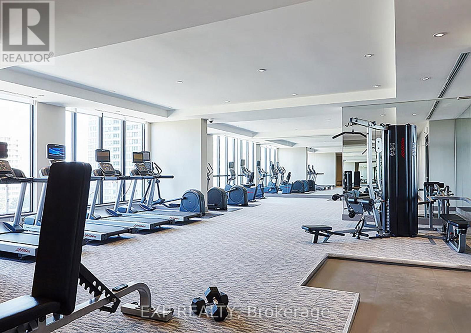 3501 - 3975 GRAND PARK DRIVE Image 16