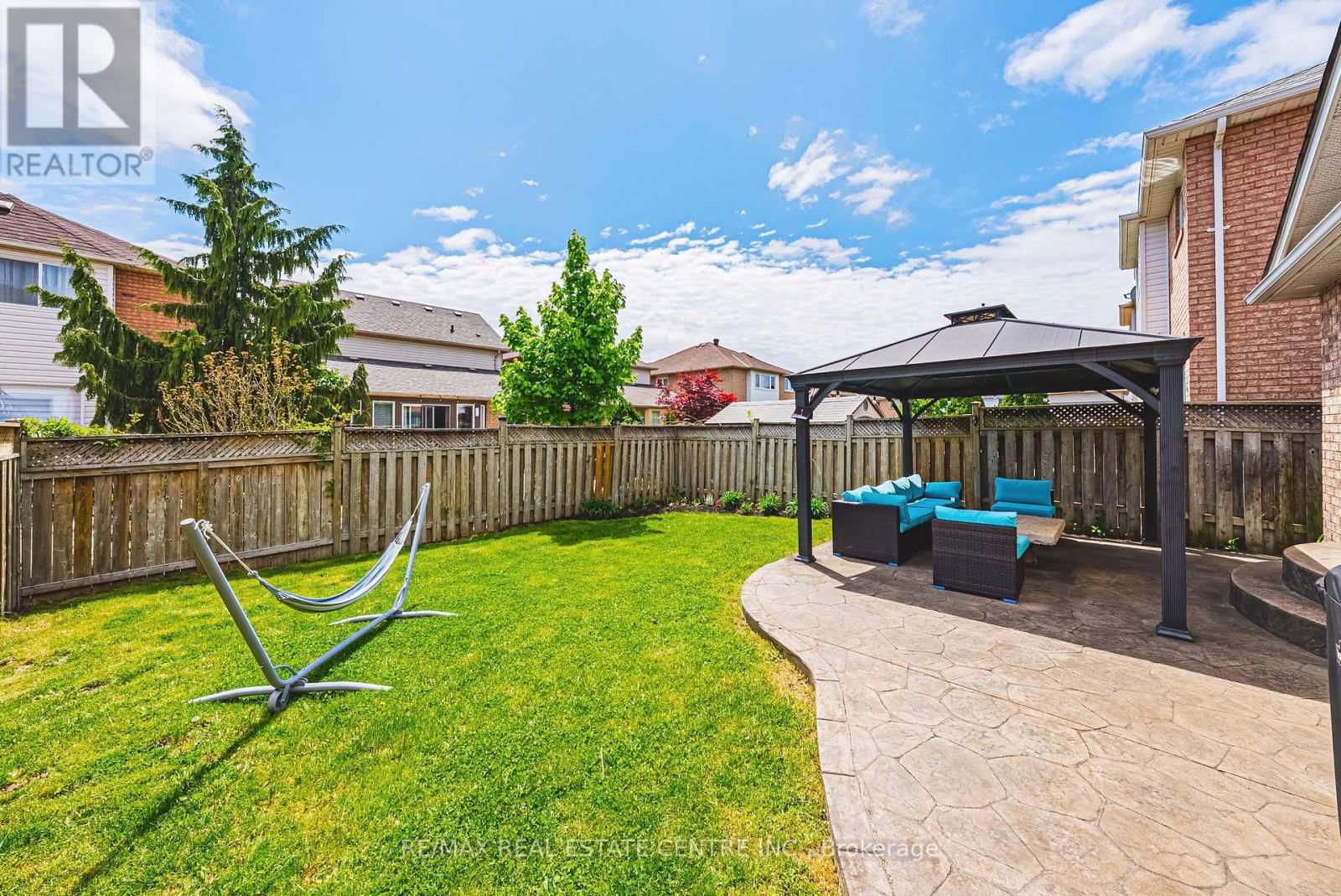 3360 LABURNUM CRESCENT Image 17