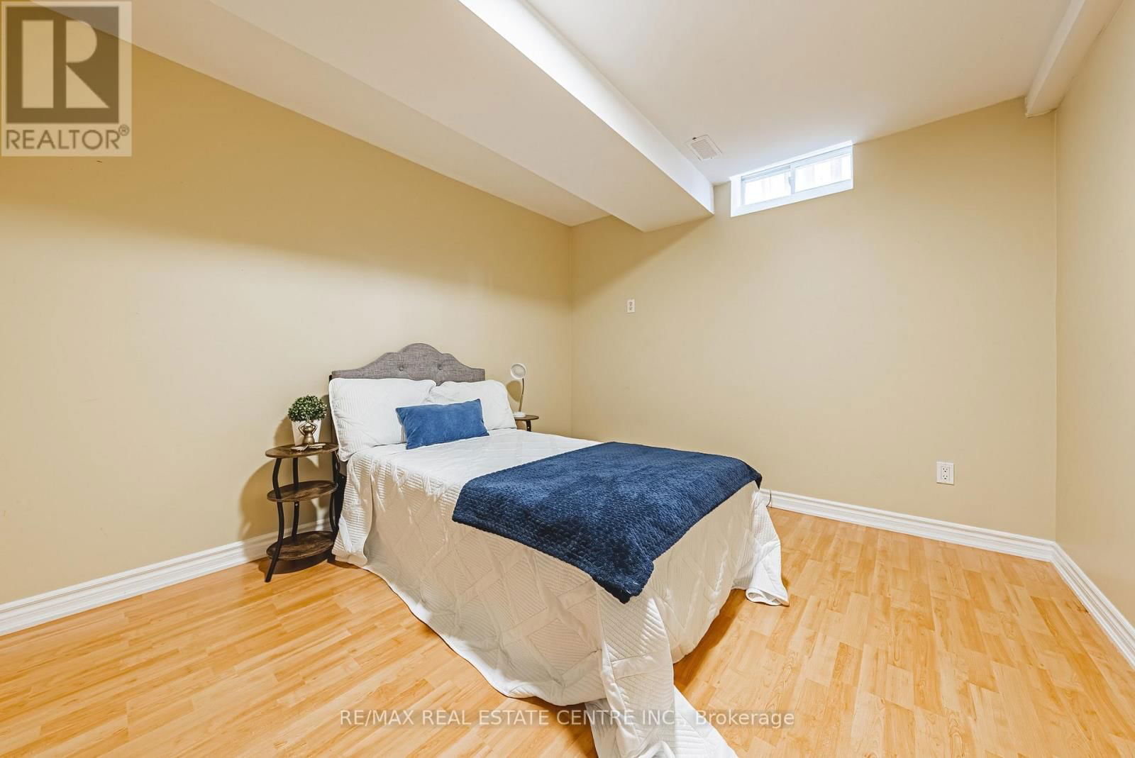 3360 LABURNUM CRESCENT Image 41
