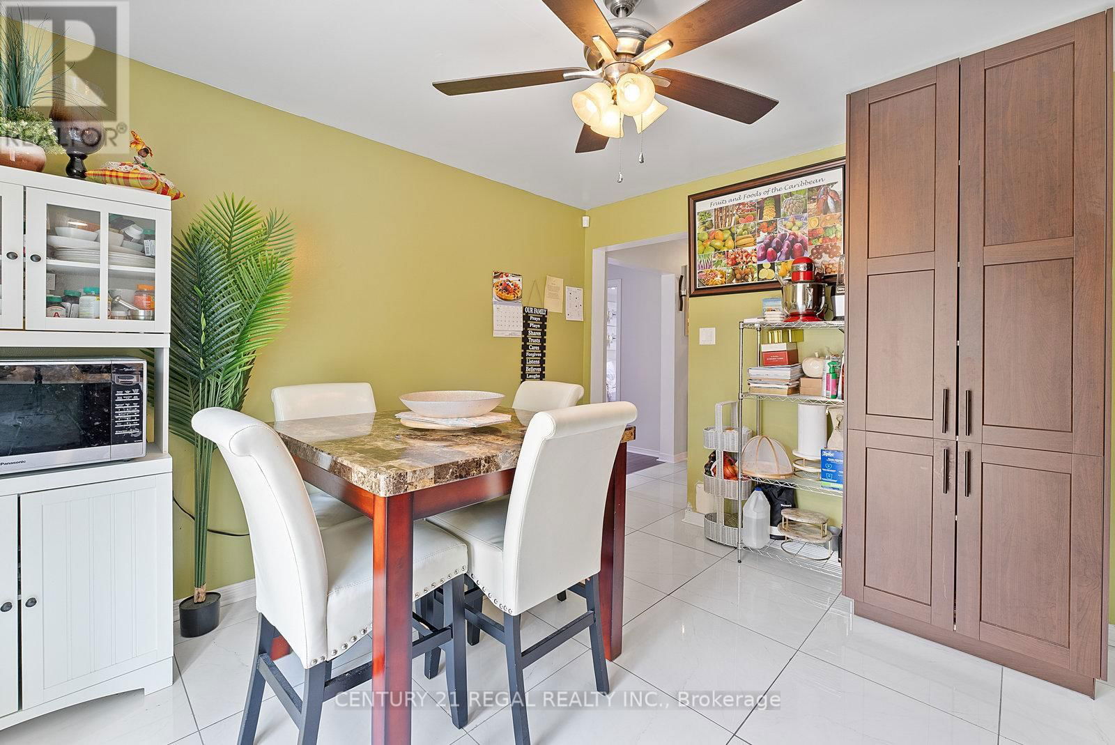 97 HINCHLEY WOOD GROVE Image 18