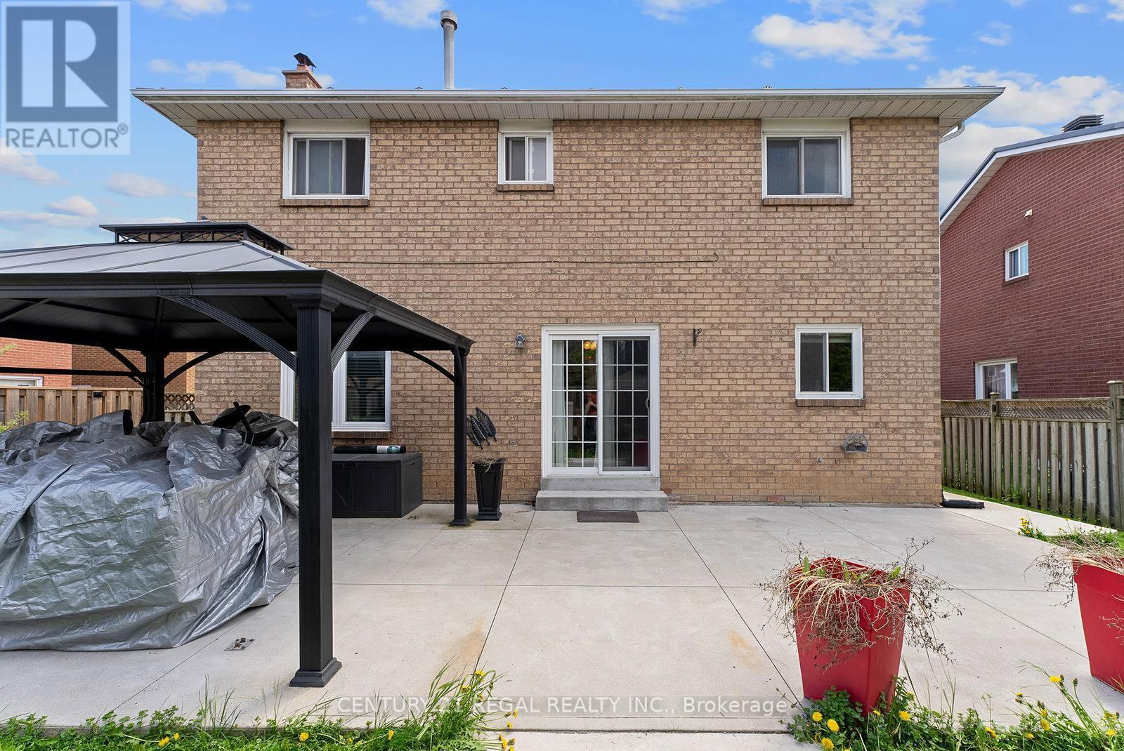 97 HINCHLEY WOOD GROVE Image 46