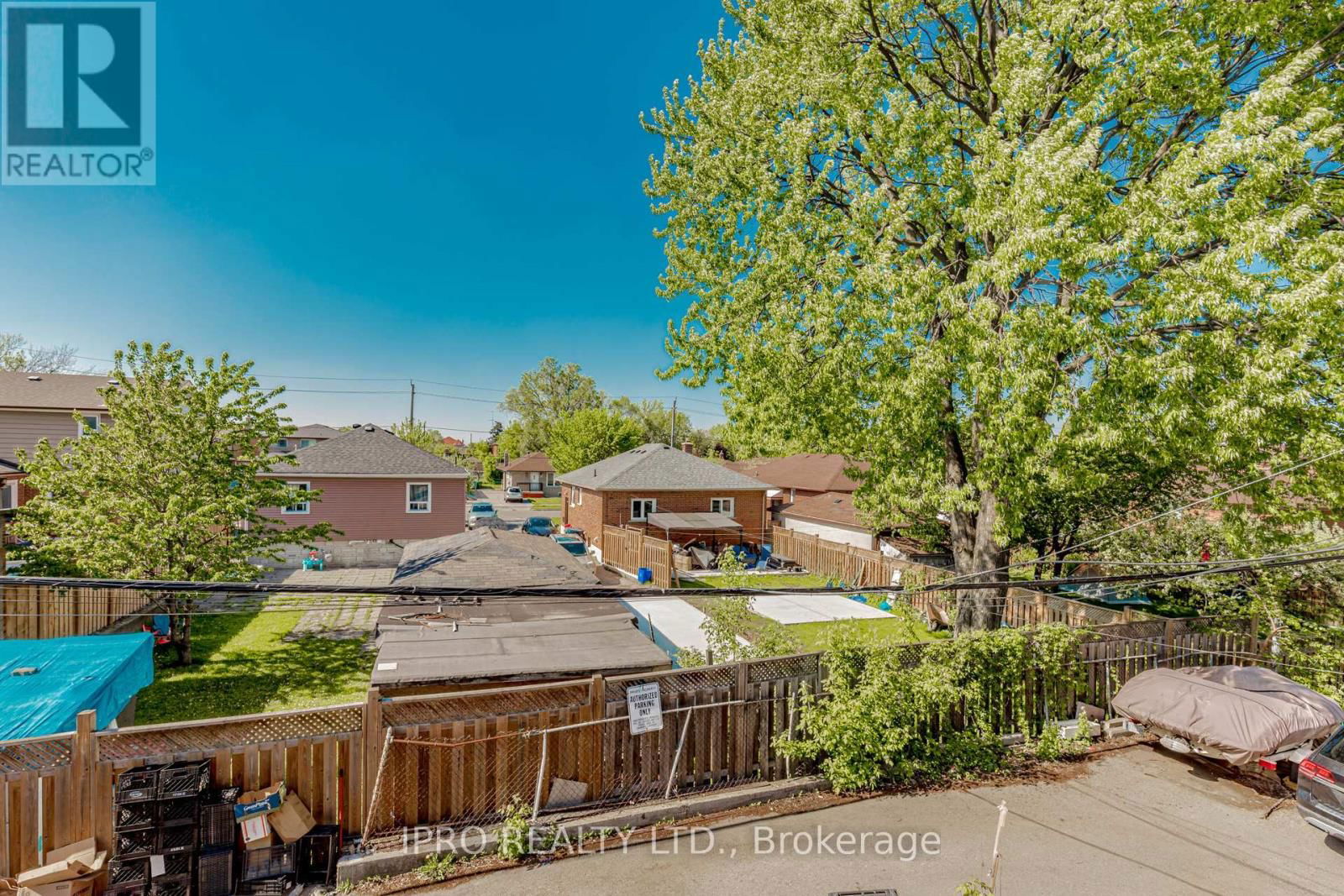 846 WILSON AVENUE Image 27