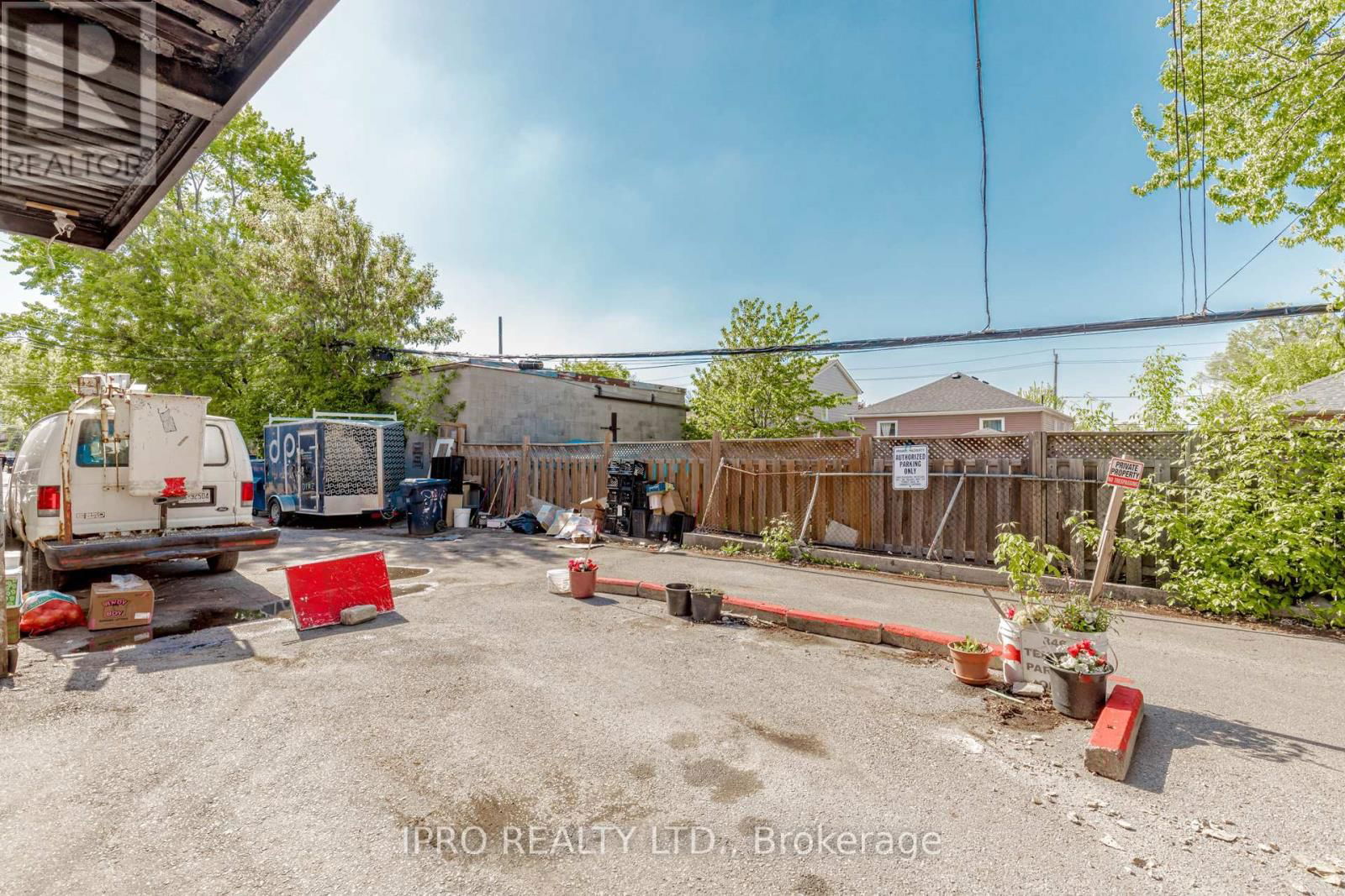 846 WILSON AVENUE Image 41