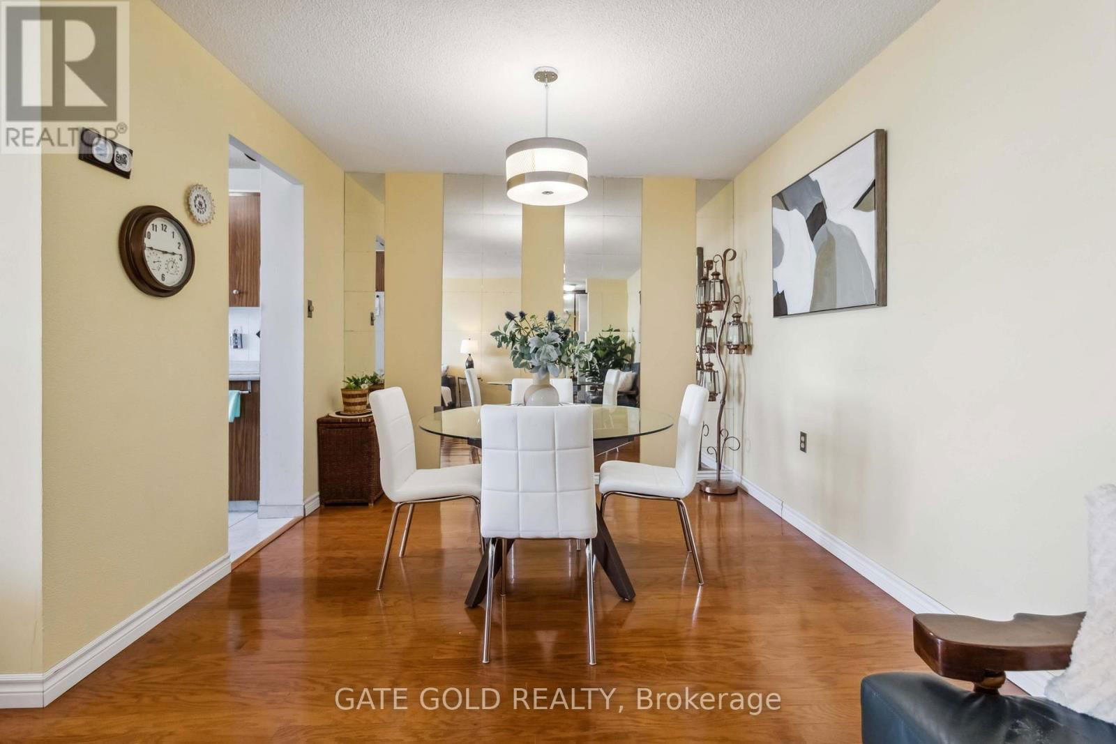 2510 - 18 KNIGHTSBRIDGE ROAD Image 19