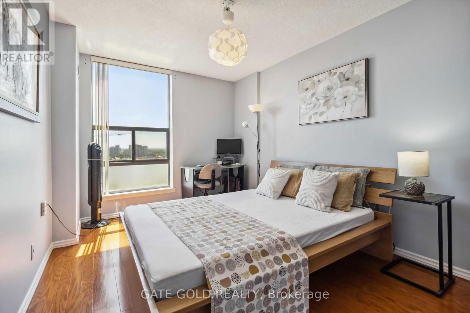 2510 - 18 KNIGHTSBRIDGE ROAD Image 28