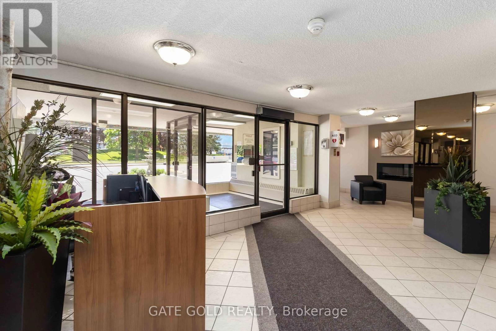 2510 - 18 KNIGHTSBRIDGE ROAD Image 5