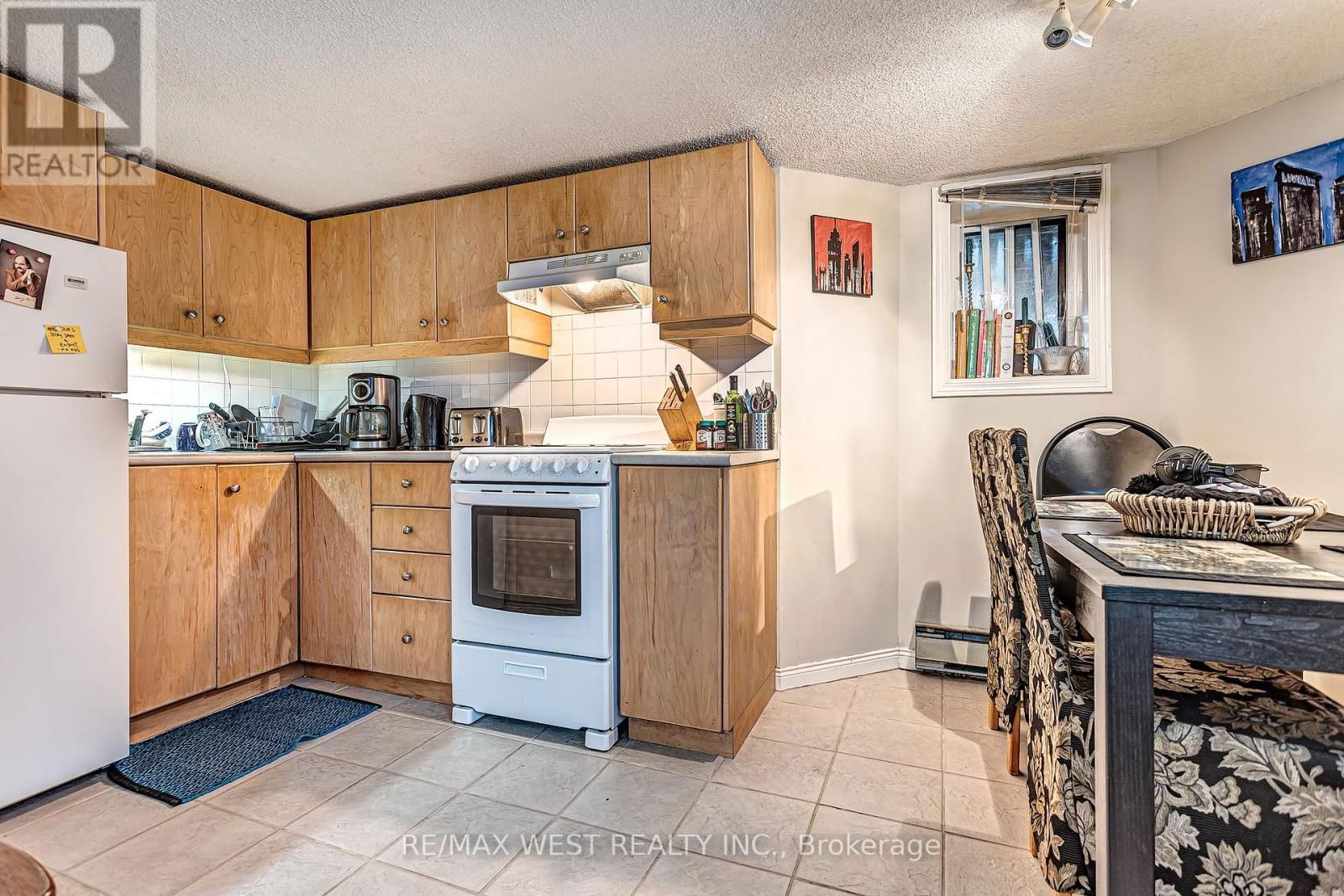 2 - 187 HIGH PARK AVENUE Image 5