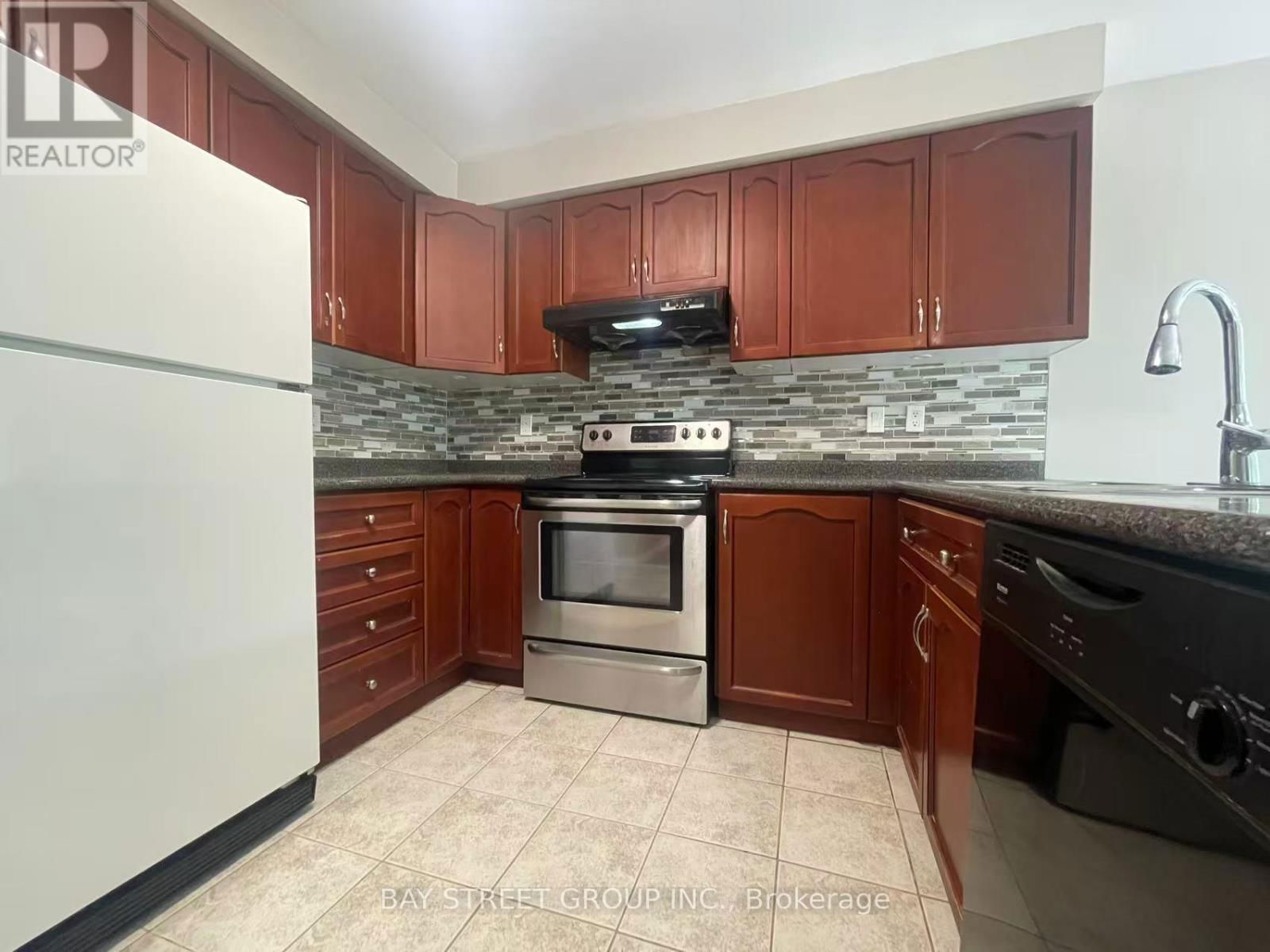 5751 PRAIRIE CIRCLE Image 3