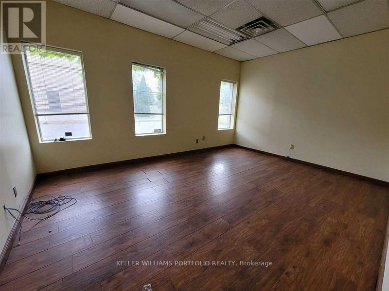 1611 COURTNEYPARK DRIVE EAST Image 4