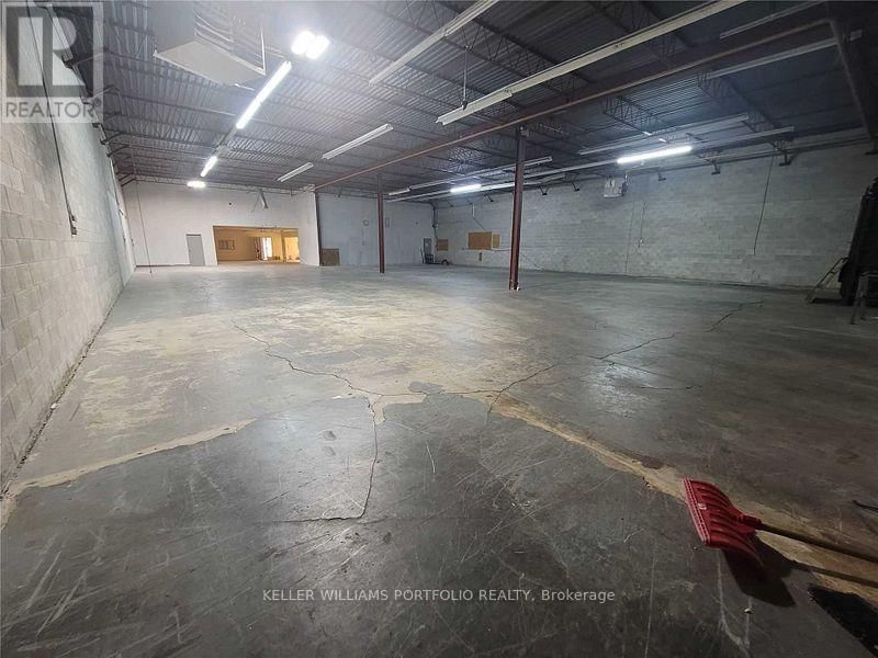 1611 COURTNEYPARK DRIVE EAST Image 6