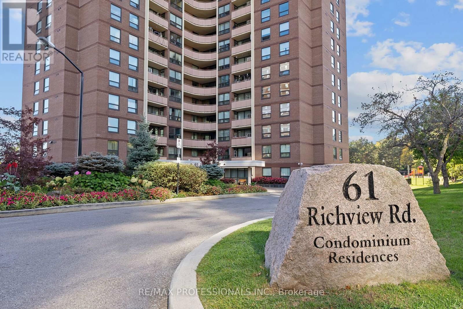 1012 - 61 RICHVIEW ROAD Image 2