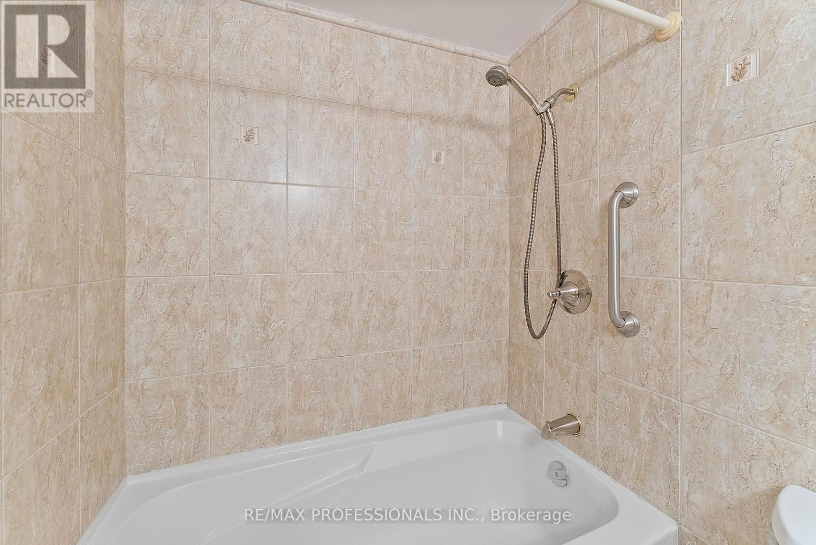 1012 - 61 RICHVIEW ROAD Image 36