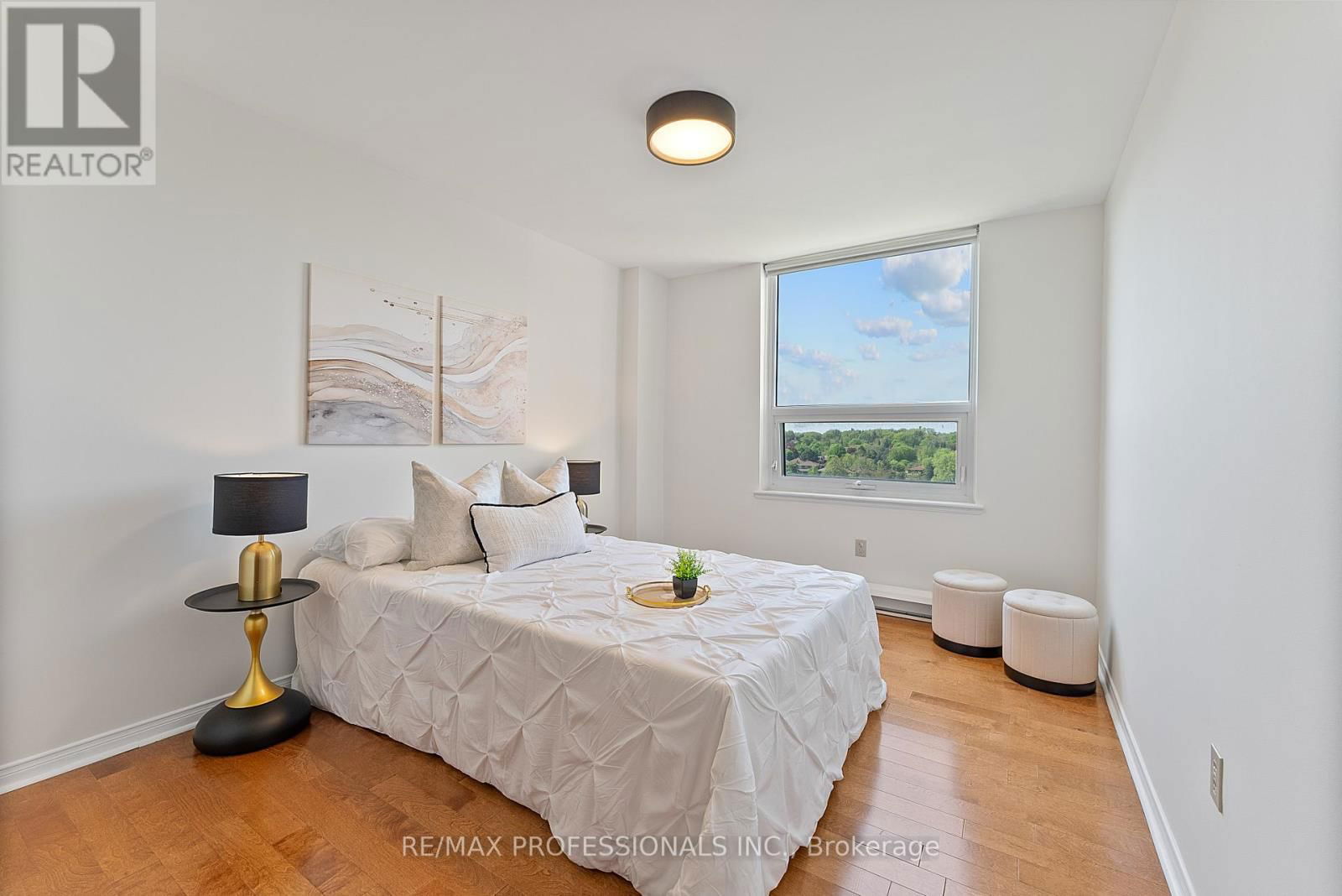 1012 - 61 RICHVIEW ROAD Image 41