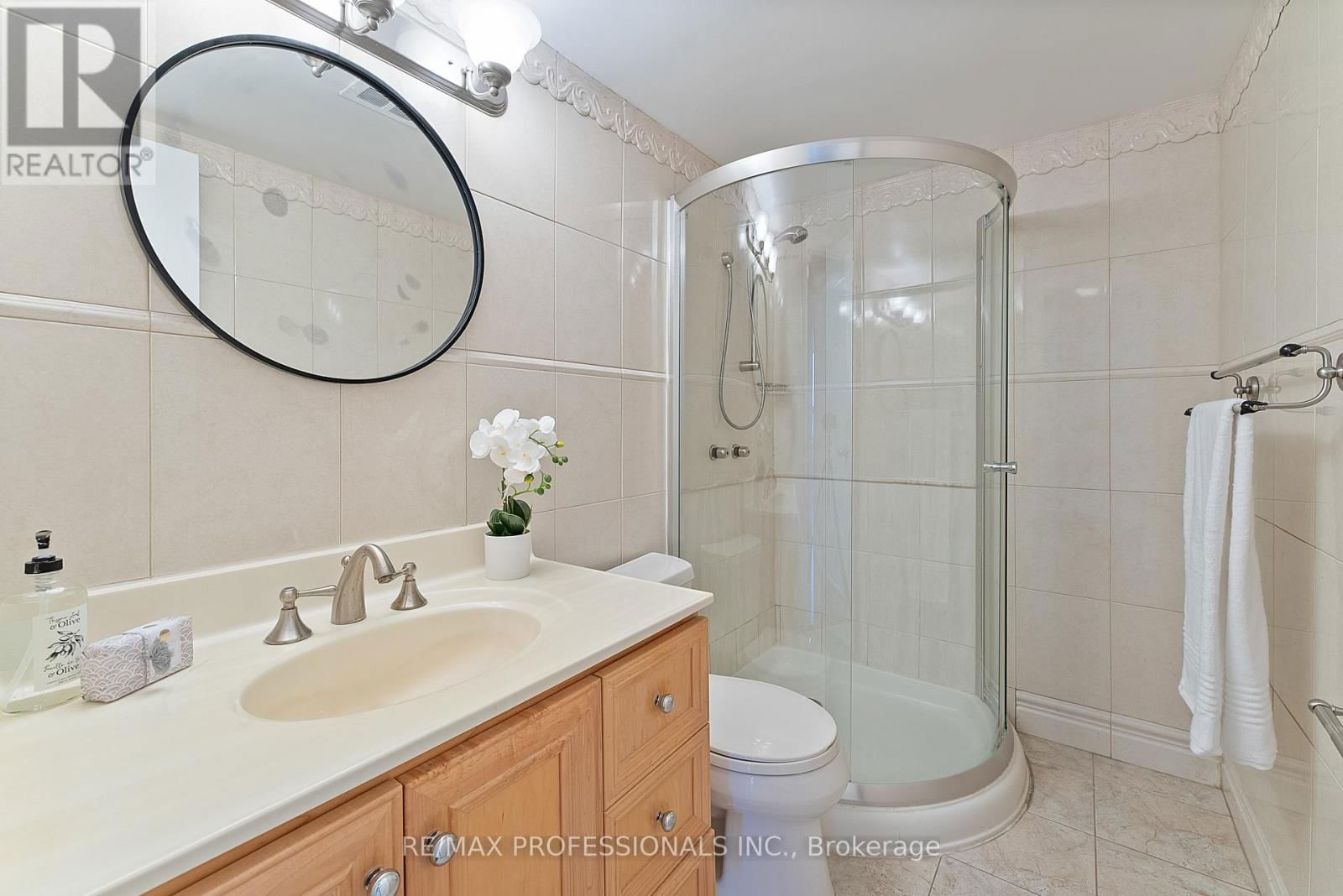 1012 - 61 RICHVIEW ROAD Image 44