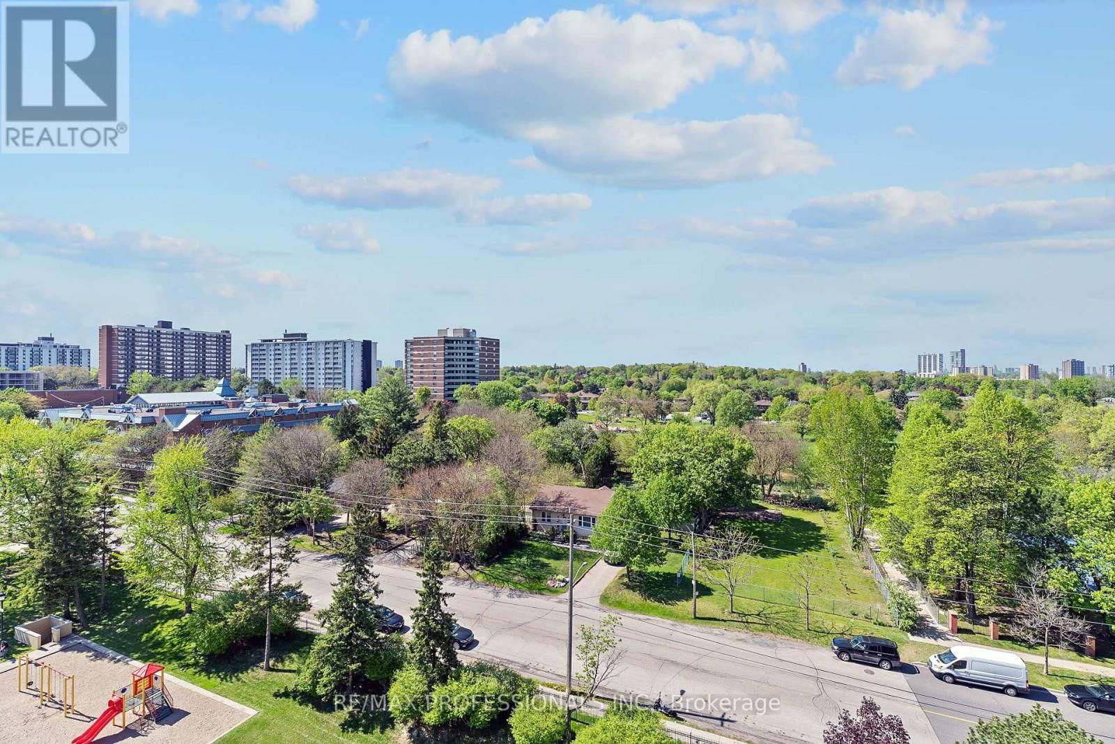 1012 - 61 RICHVIEW ROAD Image 48