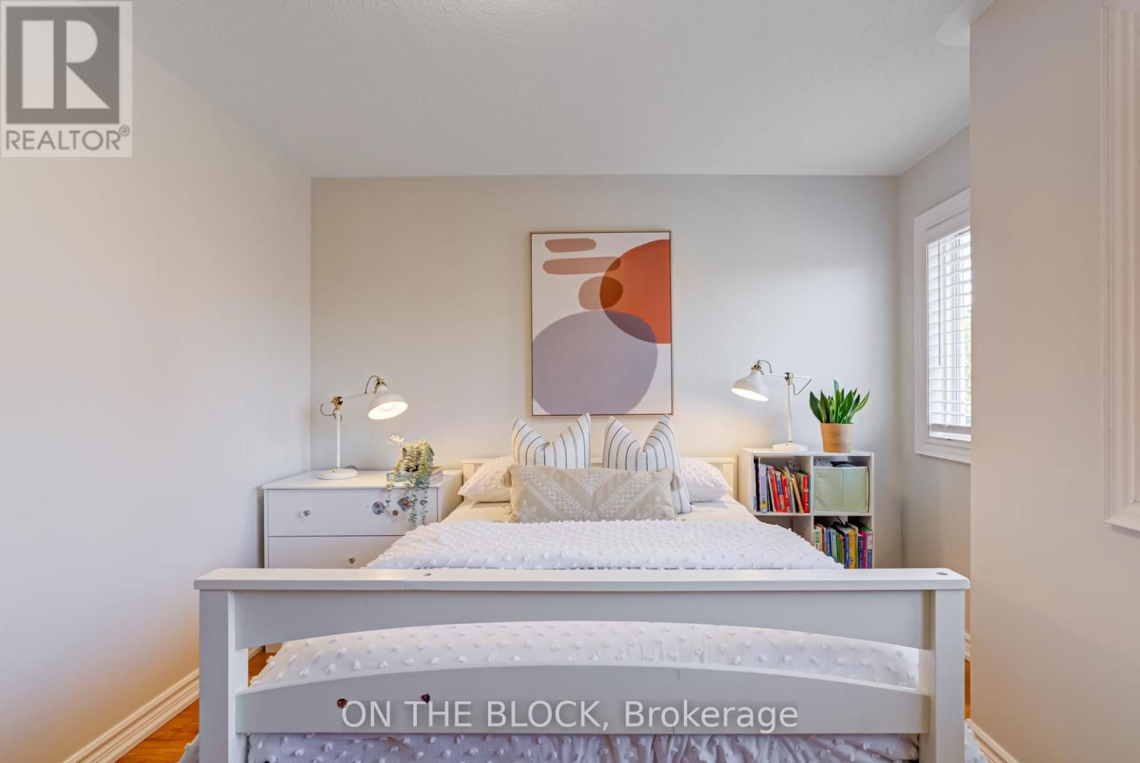 4 - 224 ROSEMOUNT AVENUE Image 18
