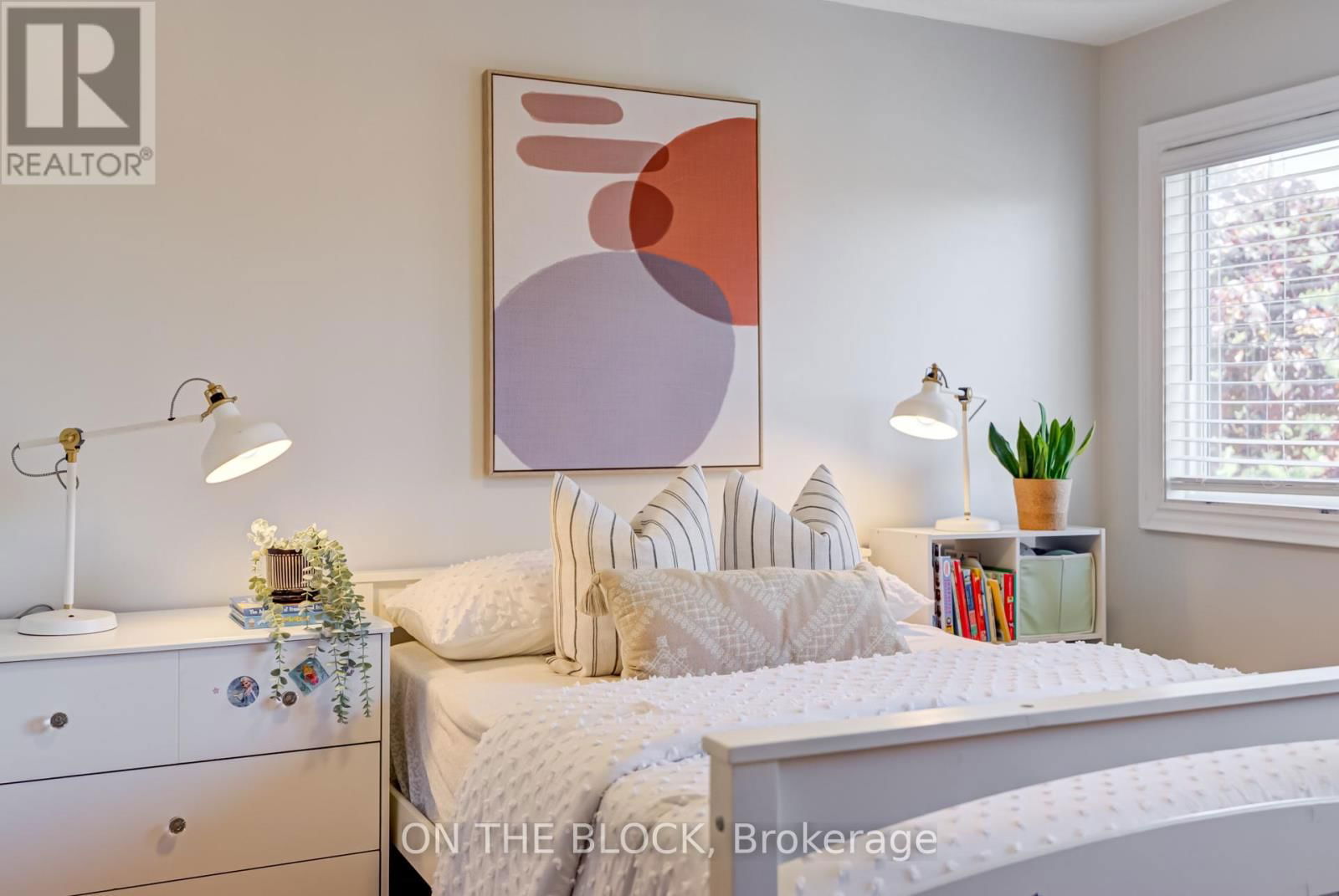 4 - 224 ROSEMOUNT AVENUE Image 19