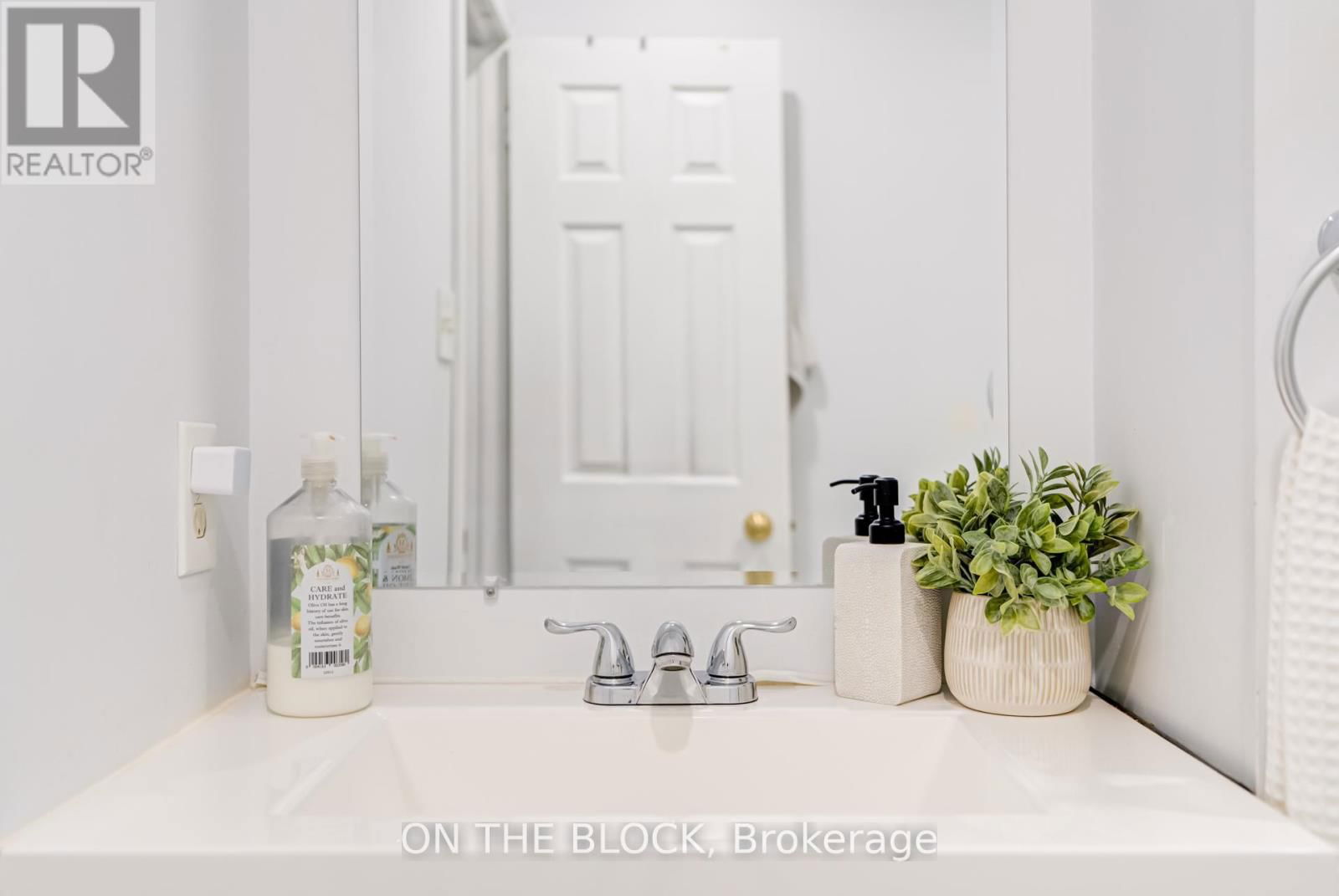 4 - 224 ROSEMOUNT AVENUE Image 22