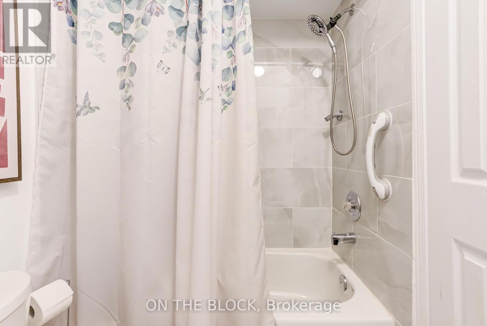 4 - 224 ROSEMOUNT AVENUE Image 25