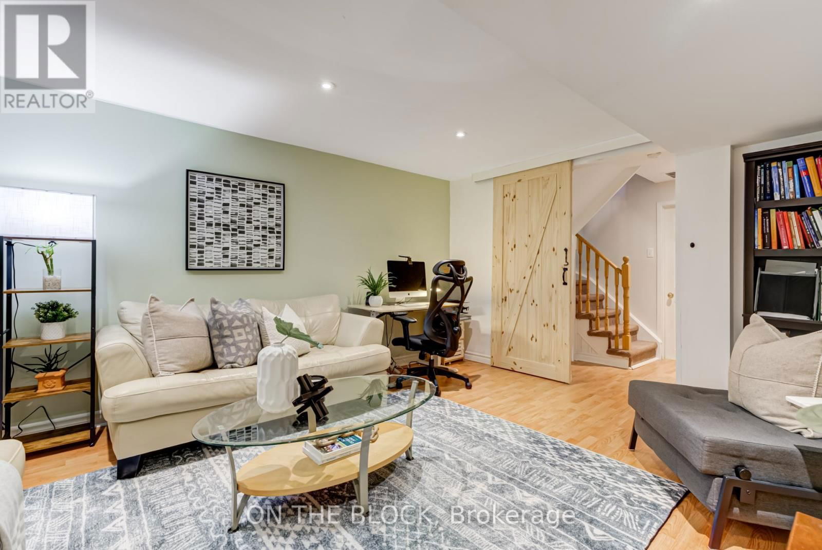 4 - 224 ROSEMOUNT AVENUE Image 30