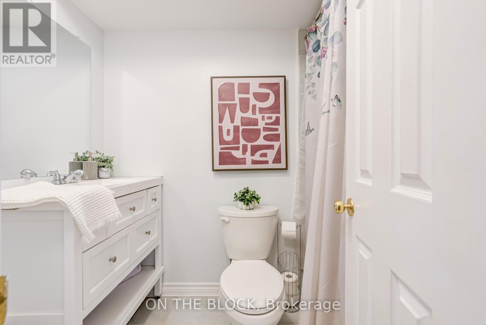 4 - 224 ROSEMOUNT AVENUE Image 33