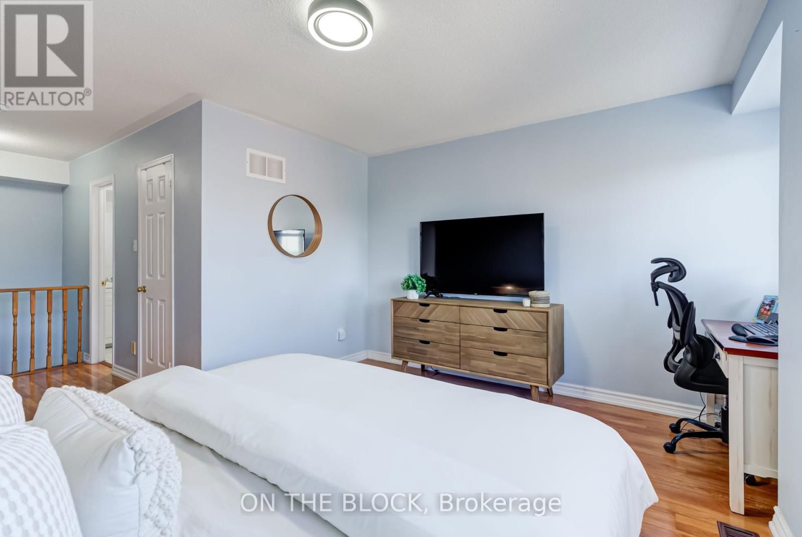 4 - 224 ROSEMOUNT AVENUE Image 35
