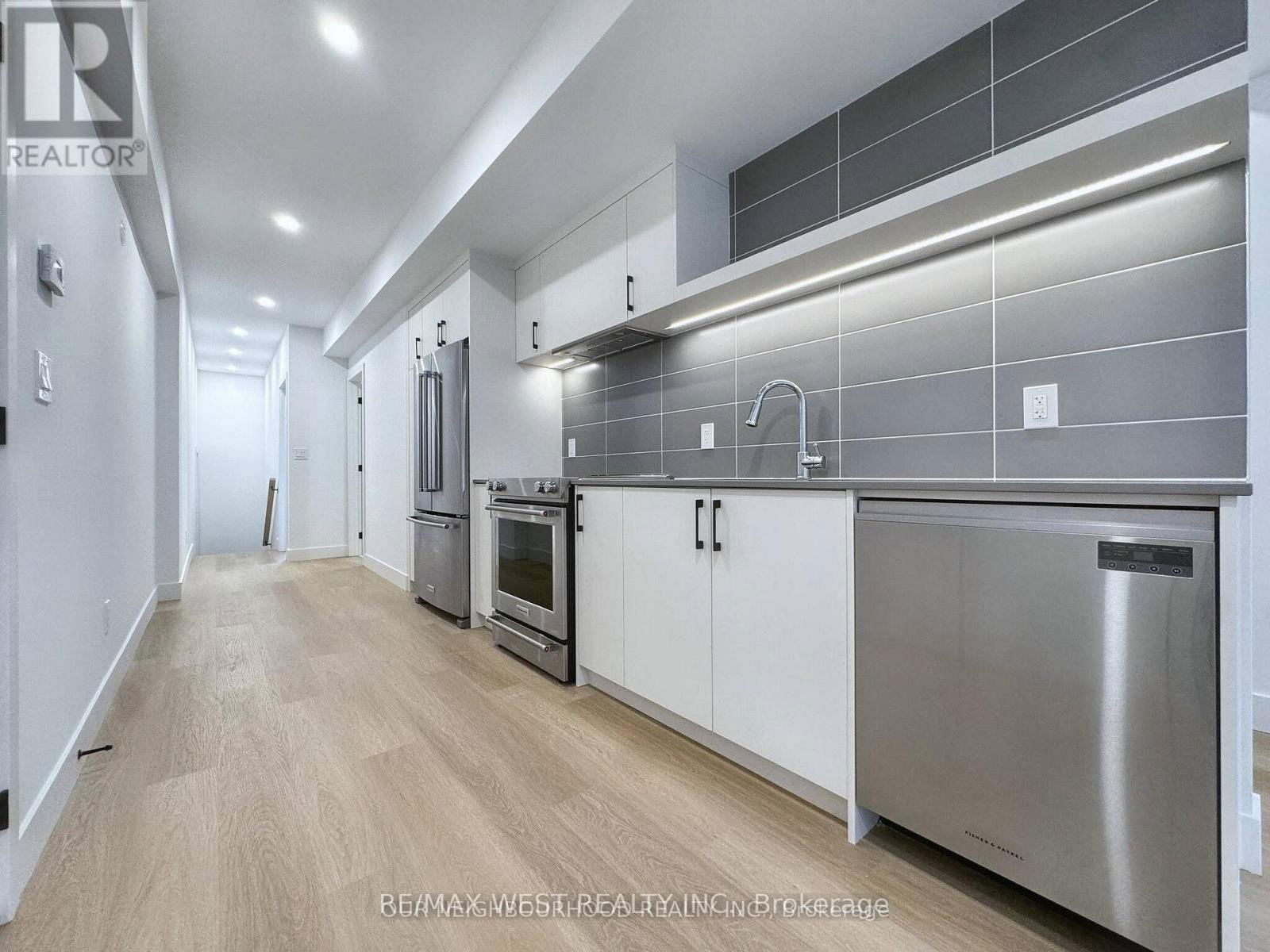 B - 49 MORNINGSIDE AVENUE Image 10