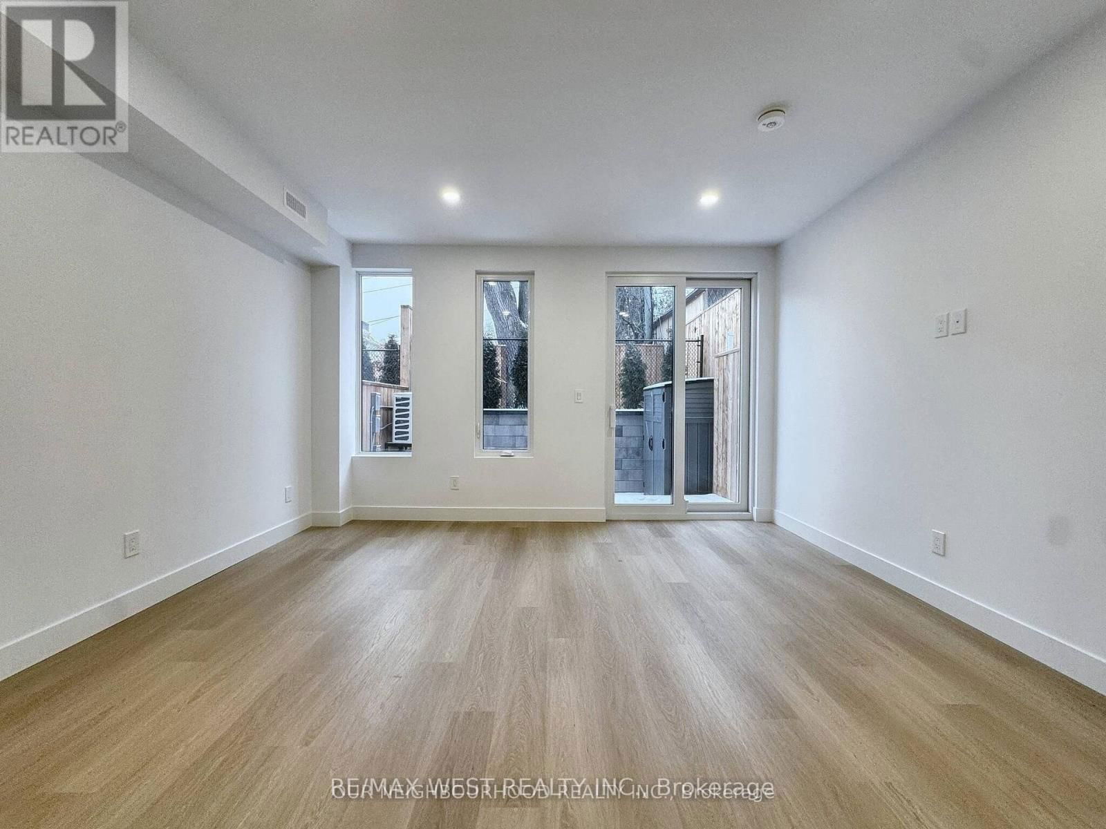 B - 49 MORNINGSIDE AVENUE Image 11