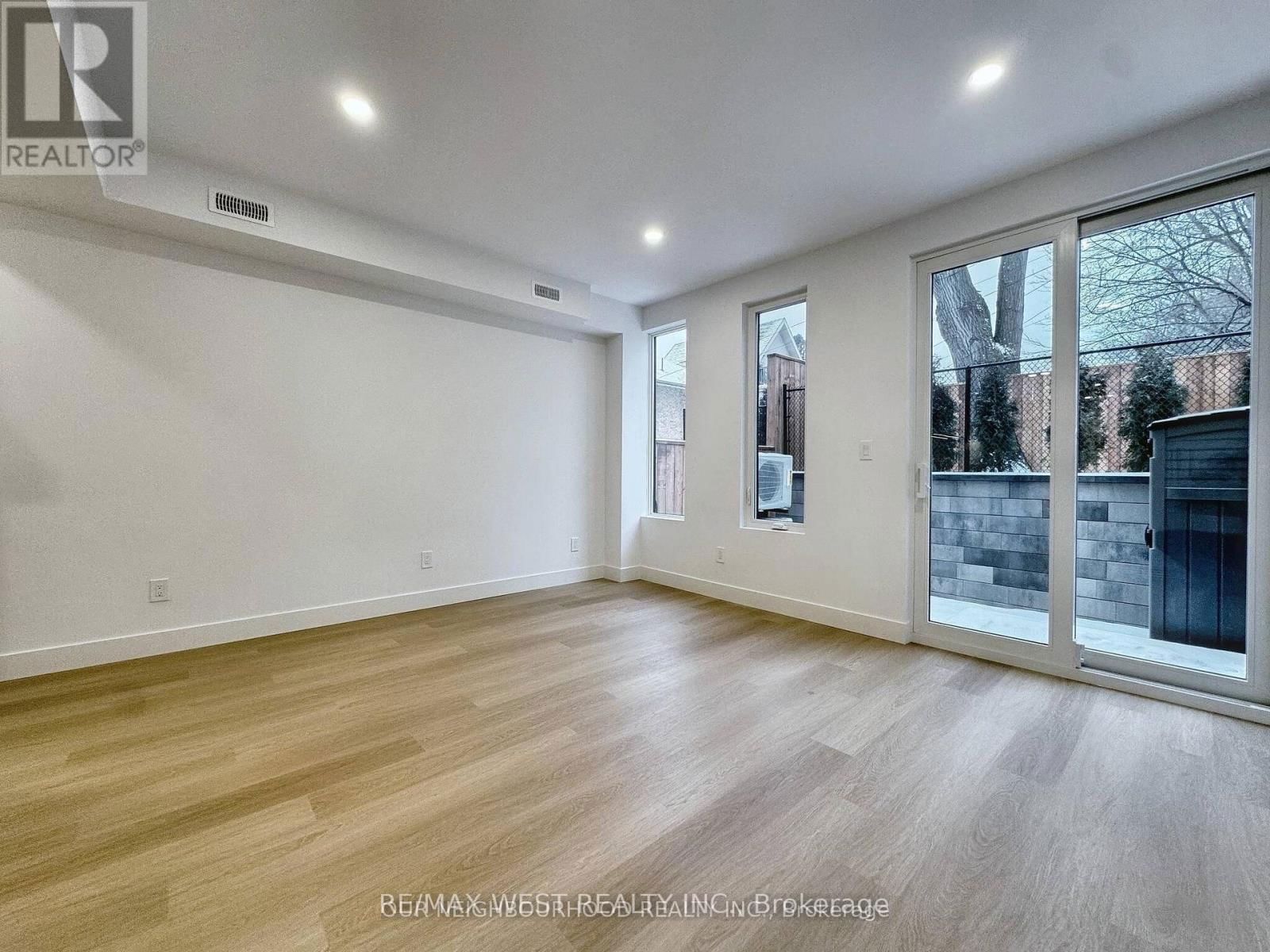 B - 49 MORNINGSIDE AVENUE Image 12