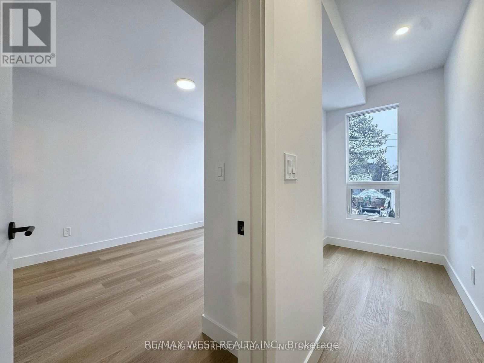B - 49 MORNINGSIDE AVENUE Image 15
