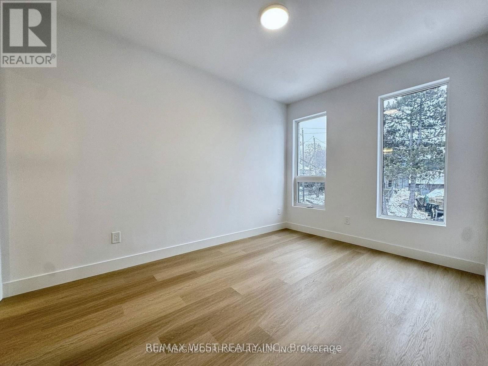 B - 49 MORNINGSIDE AVENUE Image 16