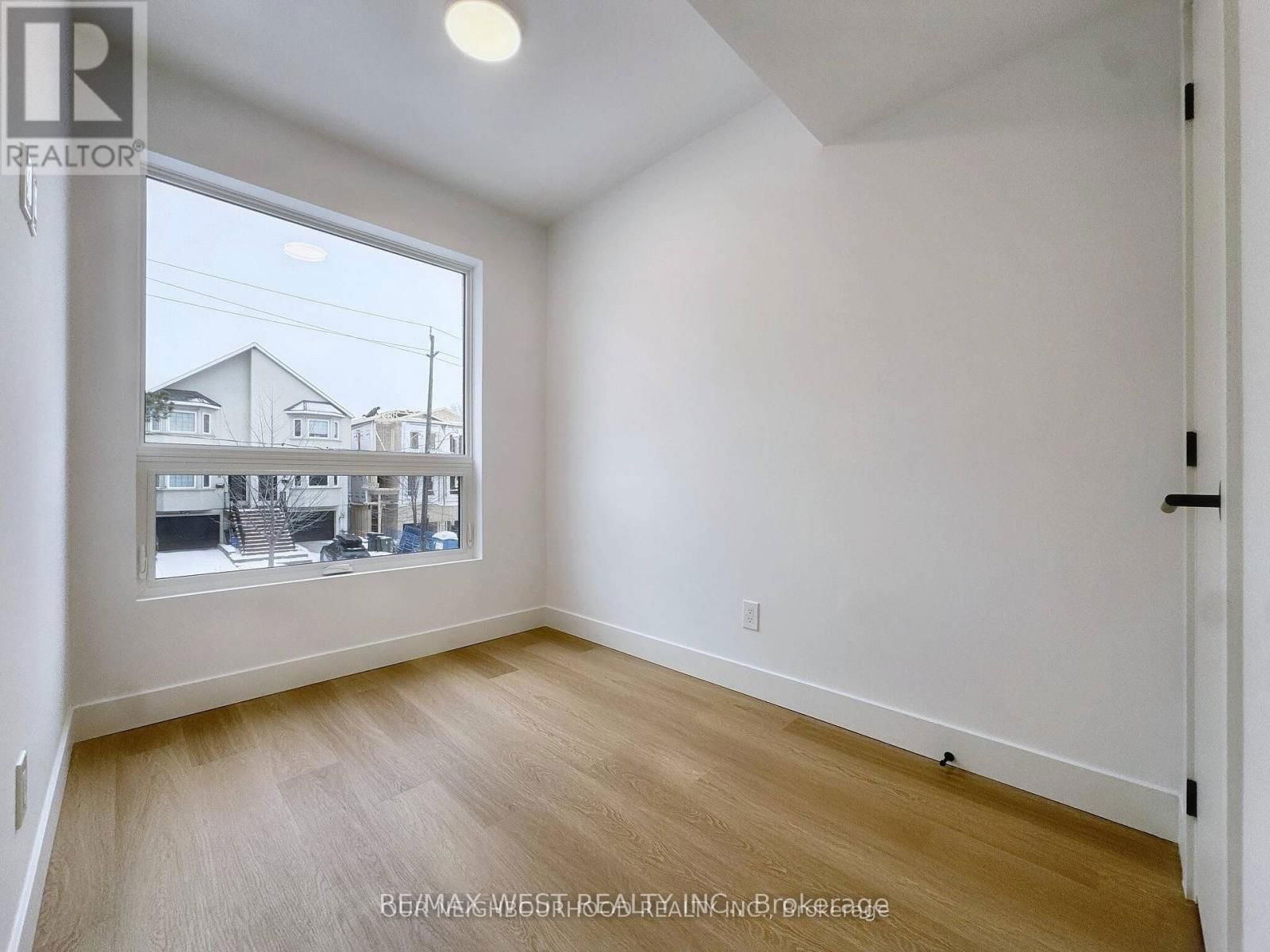 B - 49 MORNINGSIDE AVENUE Image 5