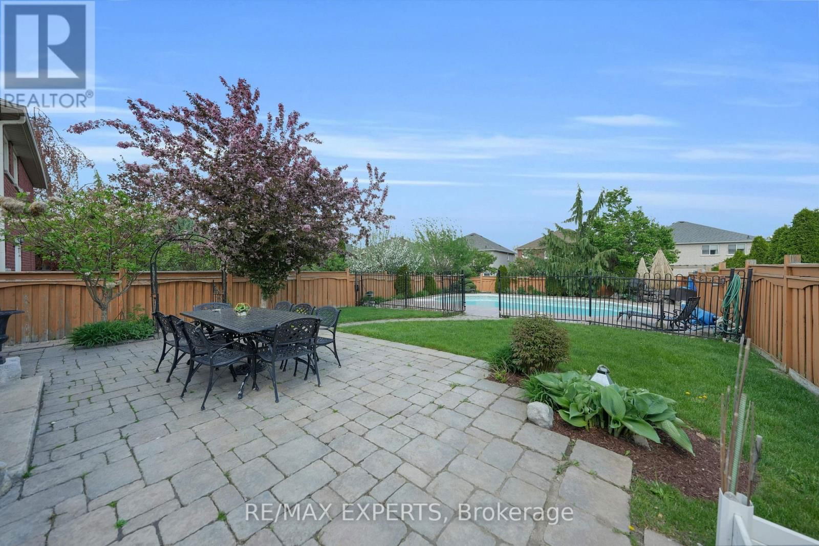 36 COUNTRY STROLL CRESCENT Image 45