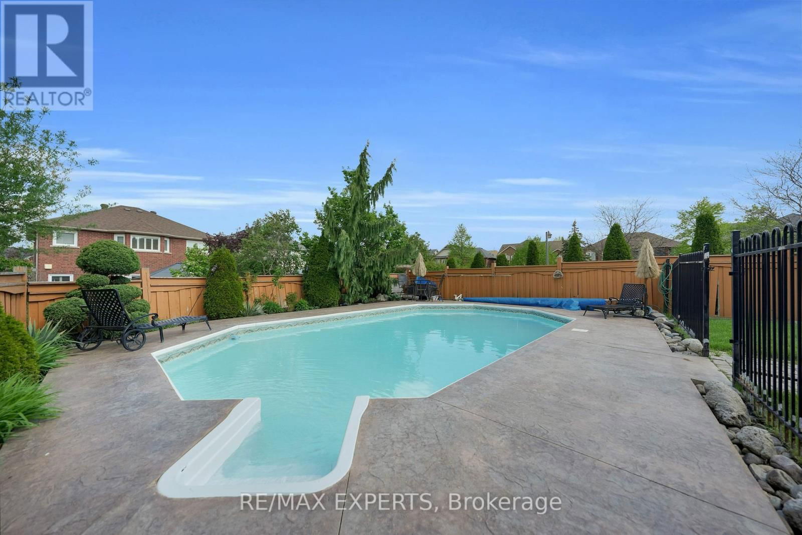 36 COUNTRY STROLL CRESCENT Image 47
