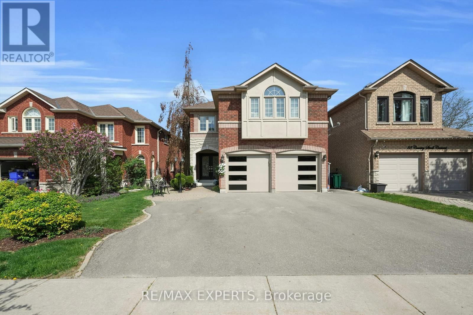 36 COUNTRY STROLL CRESCENT Image 6