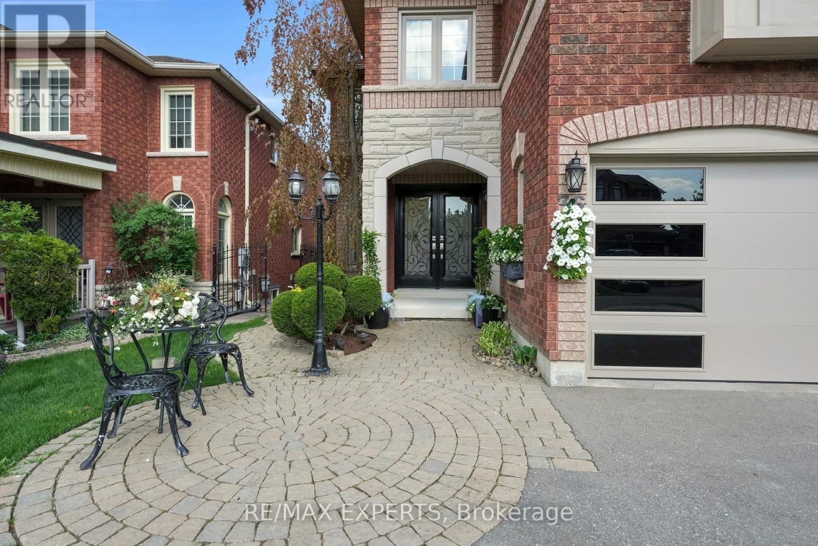 36 COUNTRY STROLL CRESCENT Image 7