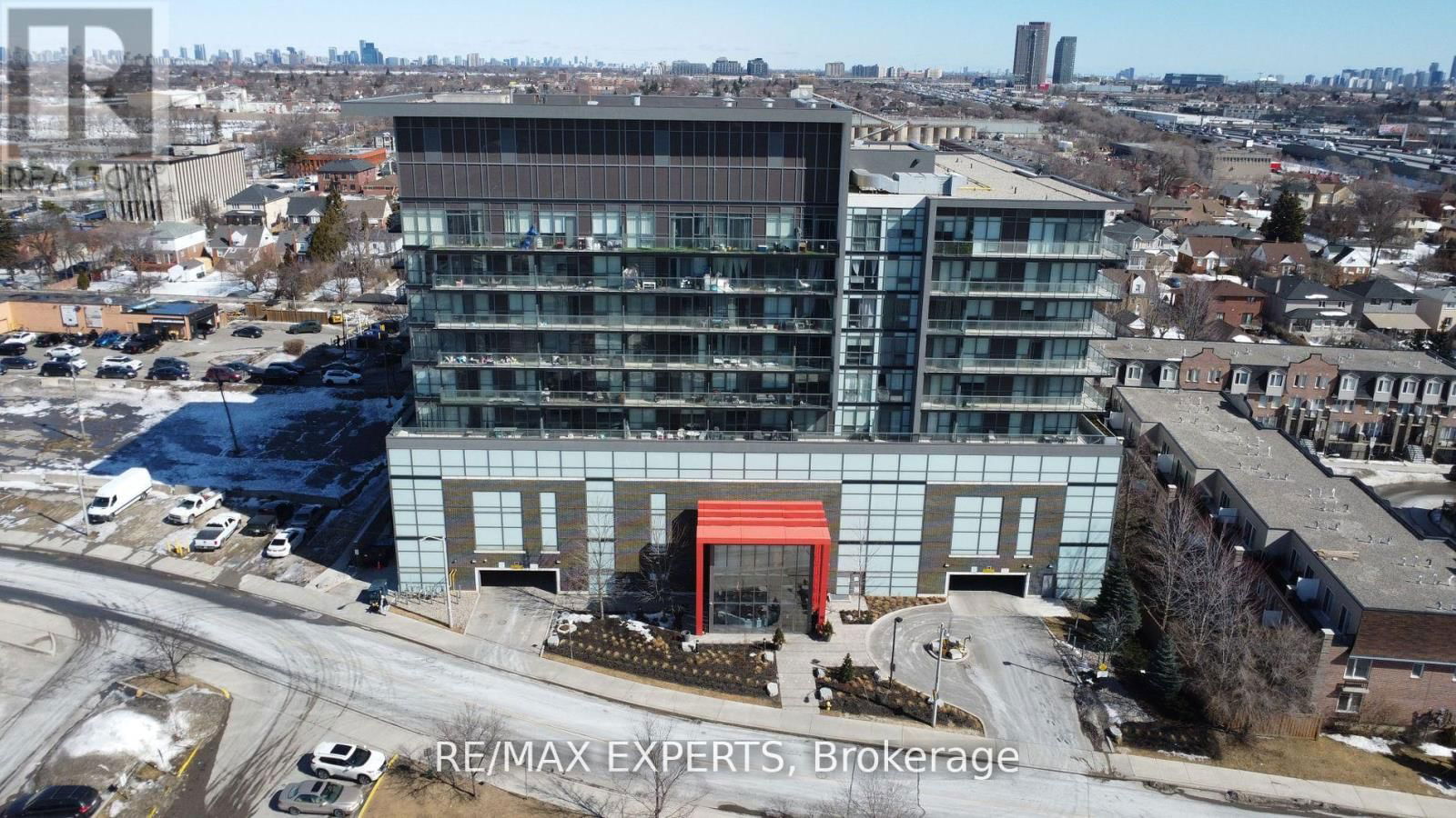 1017 - 15 JAMES FINLAY WAY Image 21
