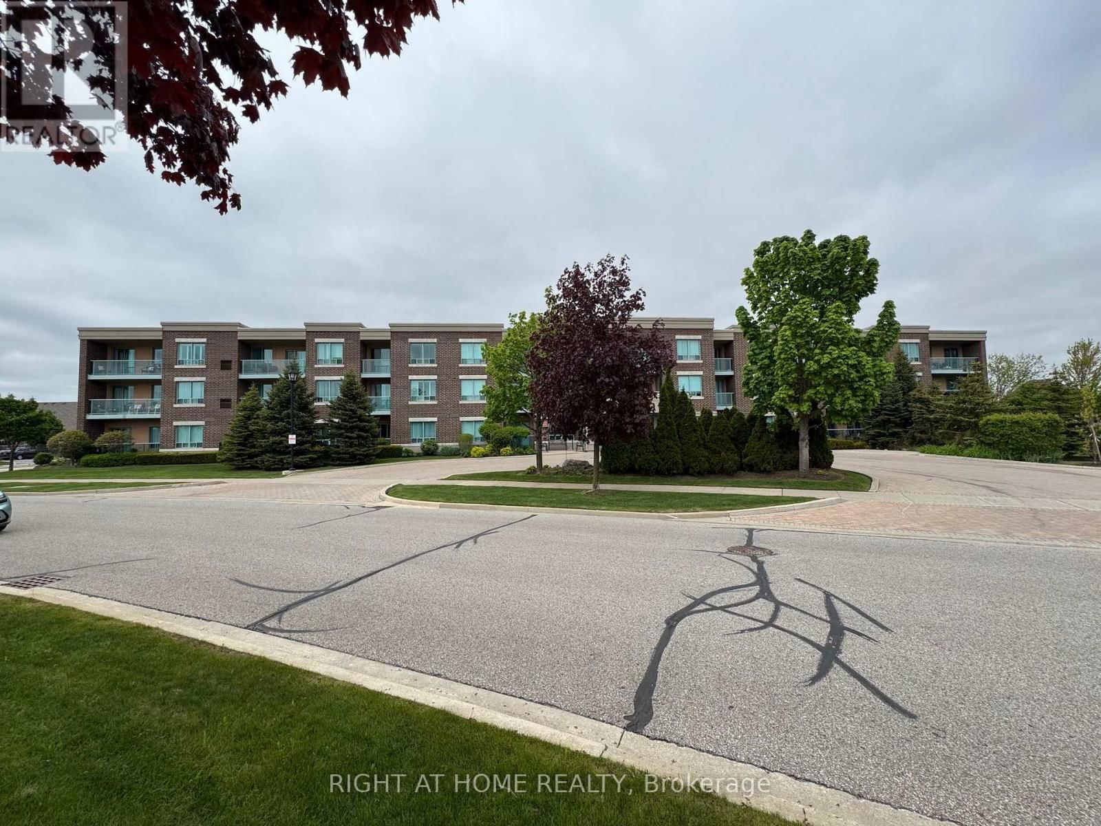 317 - 65 VIA ROSEDALE Image 2