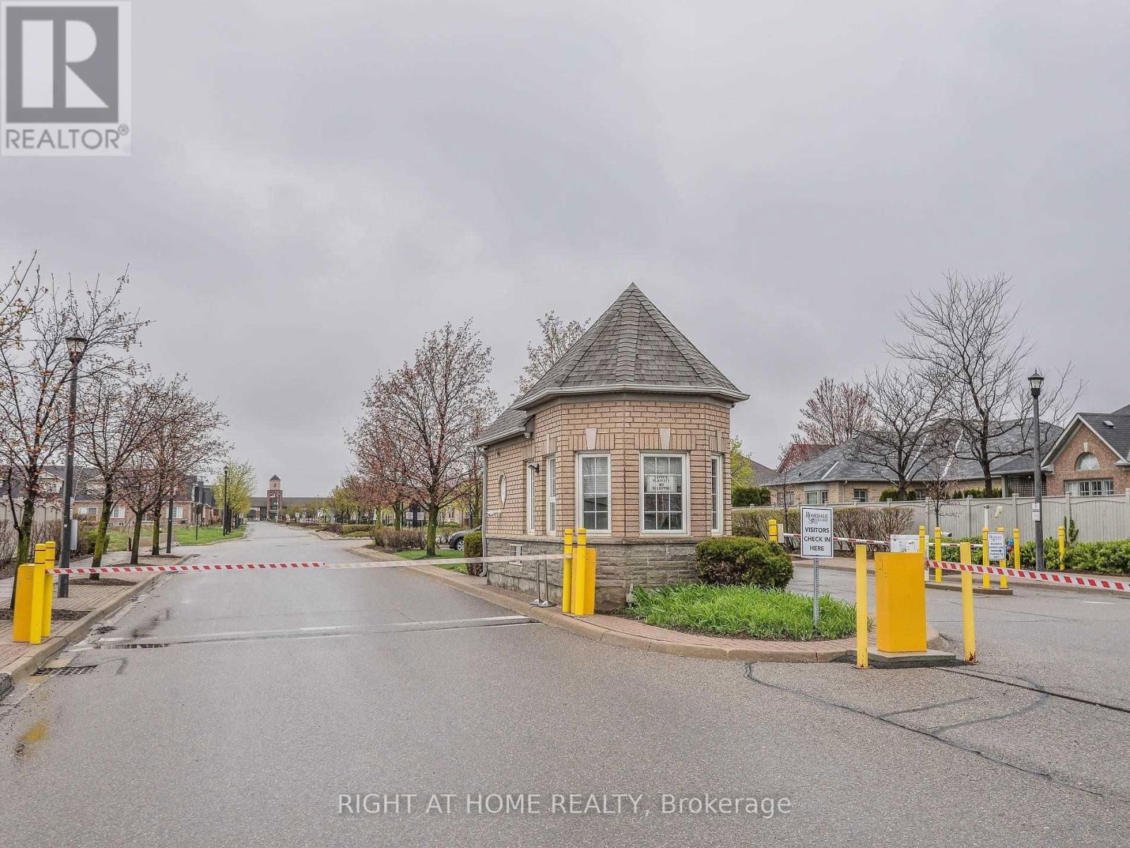 317 - 65 VIA ROSEDALE Image 6