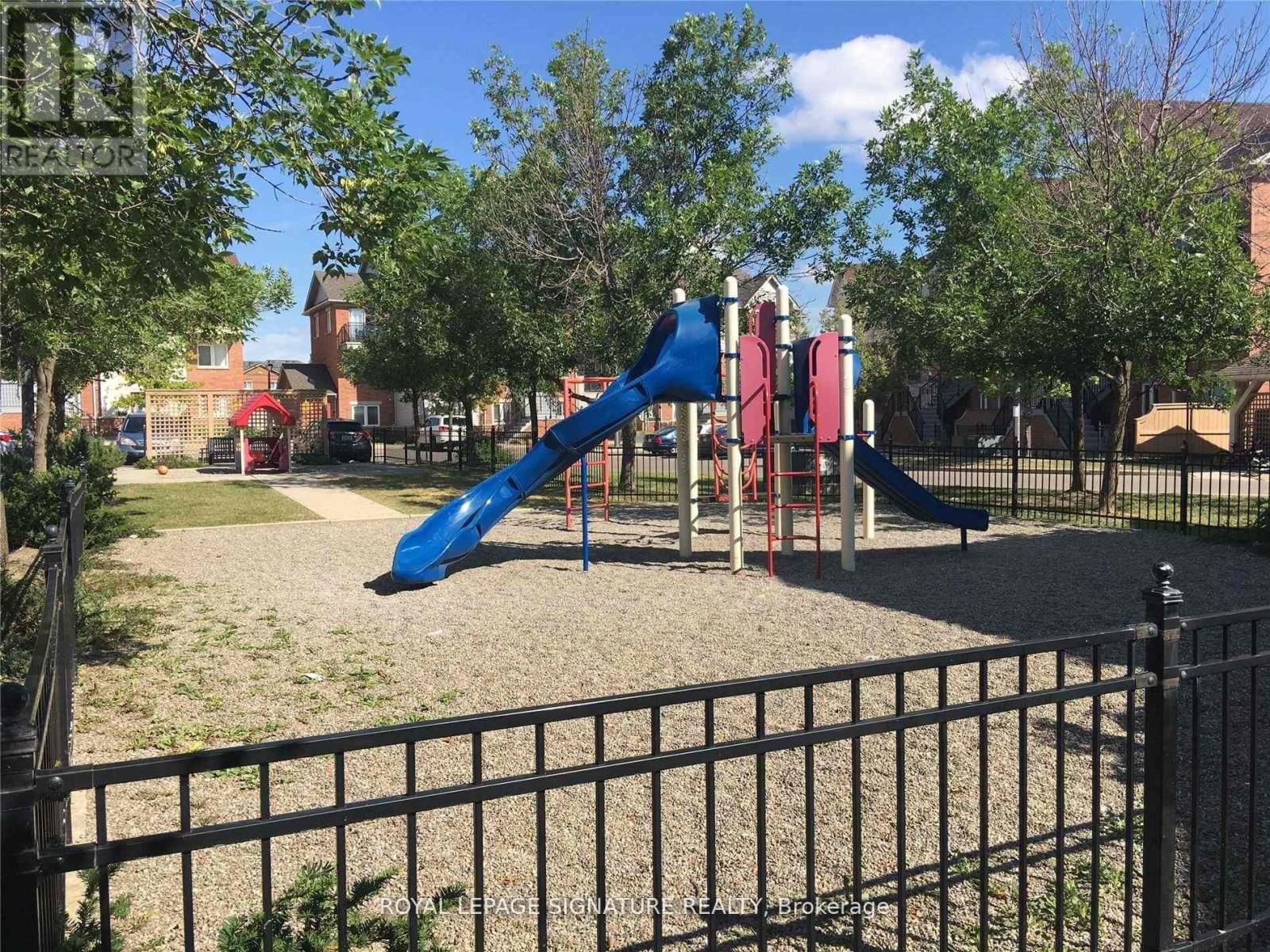 12 - 4620 GUILDWOOD WAY Image 18