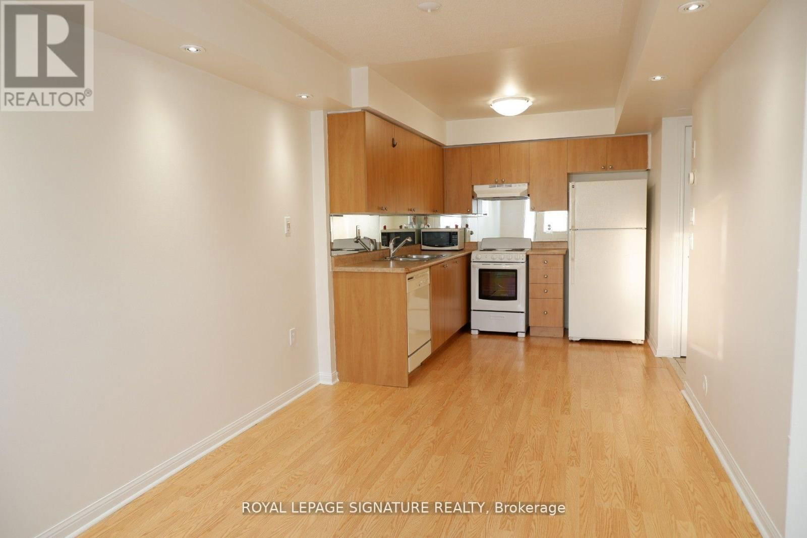 12 - 4620 GUILDWOOD WAY Image 3
