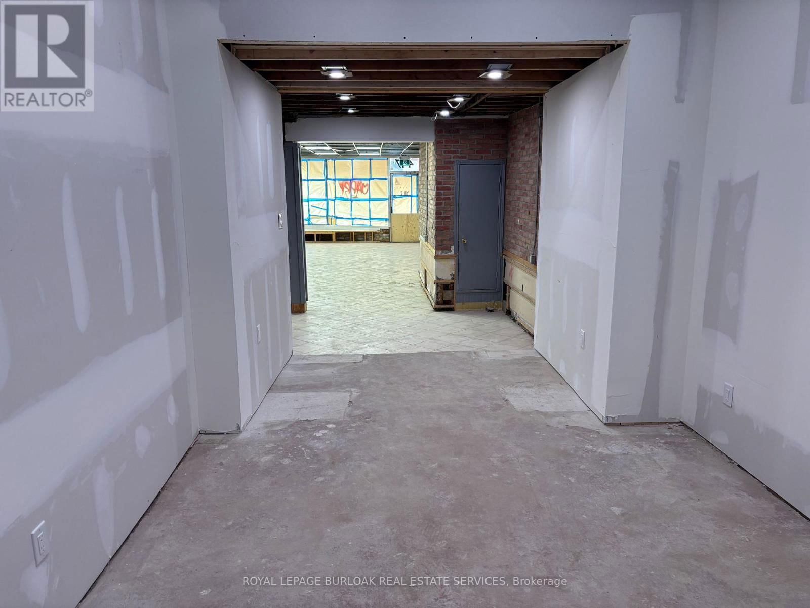 447 BRANT STREET Image 7