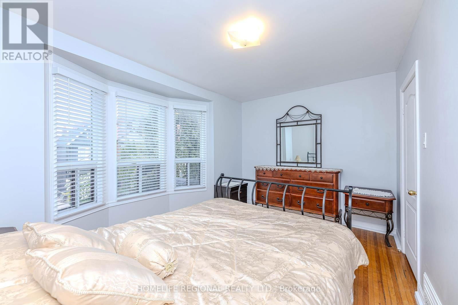 2nd floor - 425 BARTLETT AVENUE Image 17