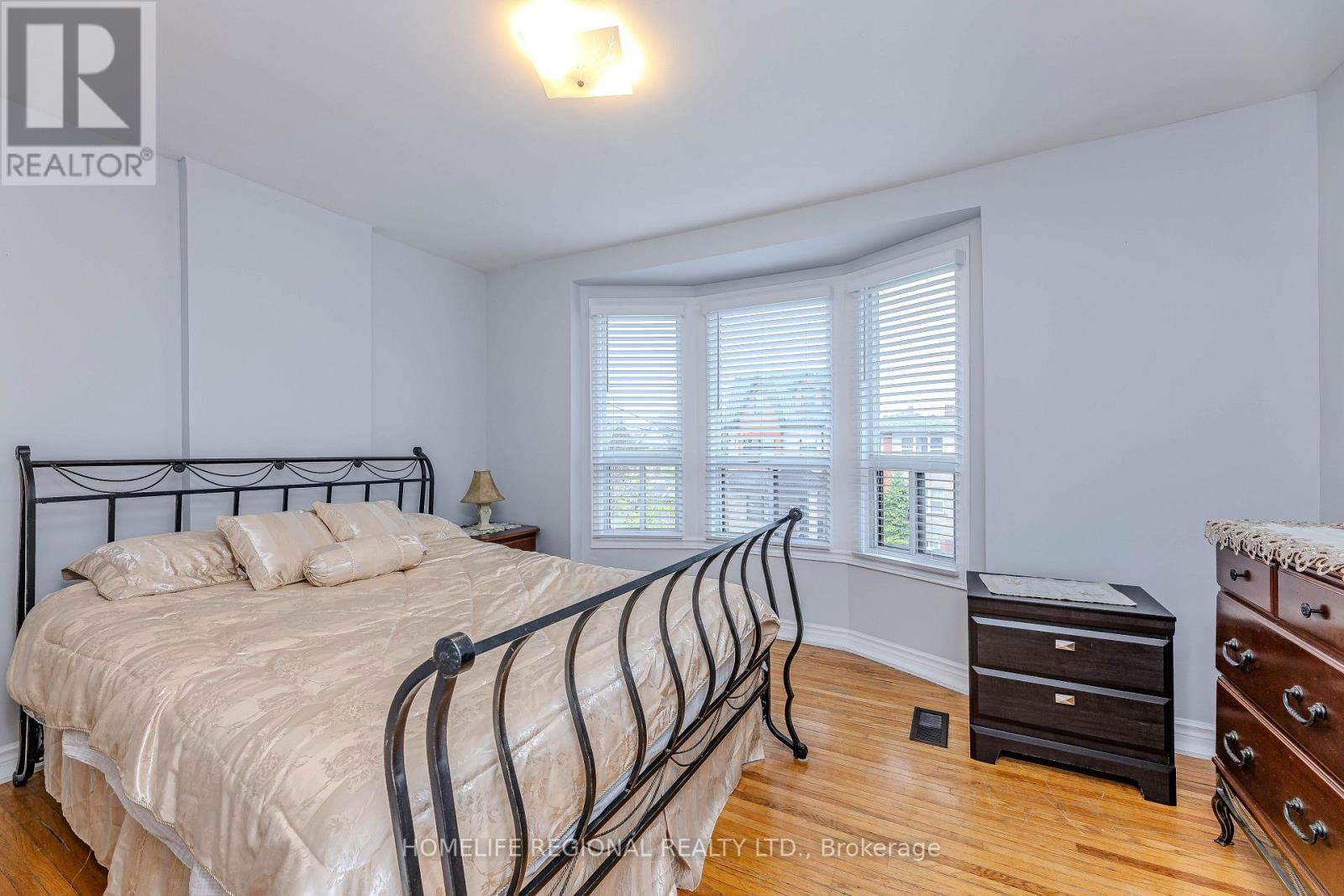 2nd floor - 425 BARTLETT AVENUE Image 18