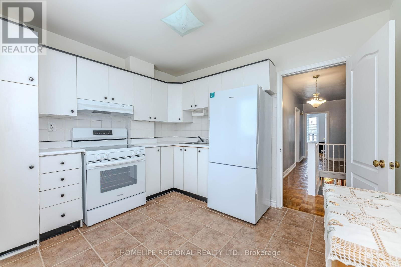 2nd floor - 425 BARTLETT AVENUE Image 7