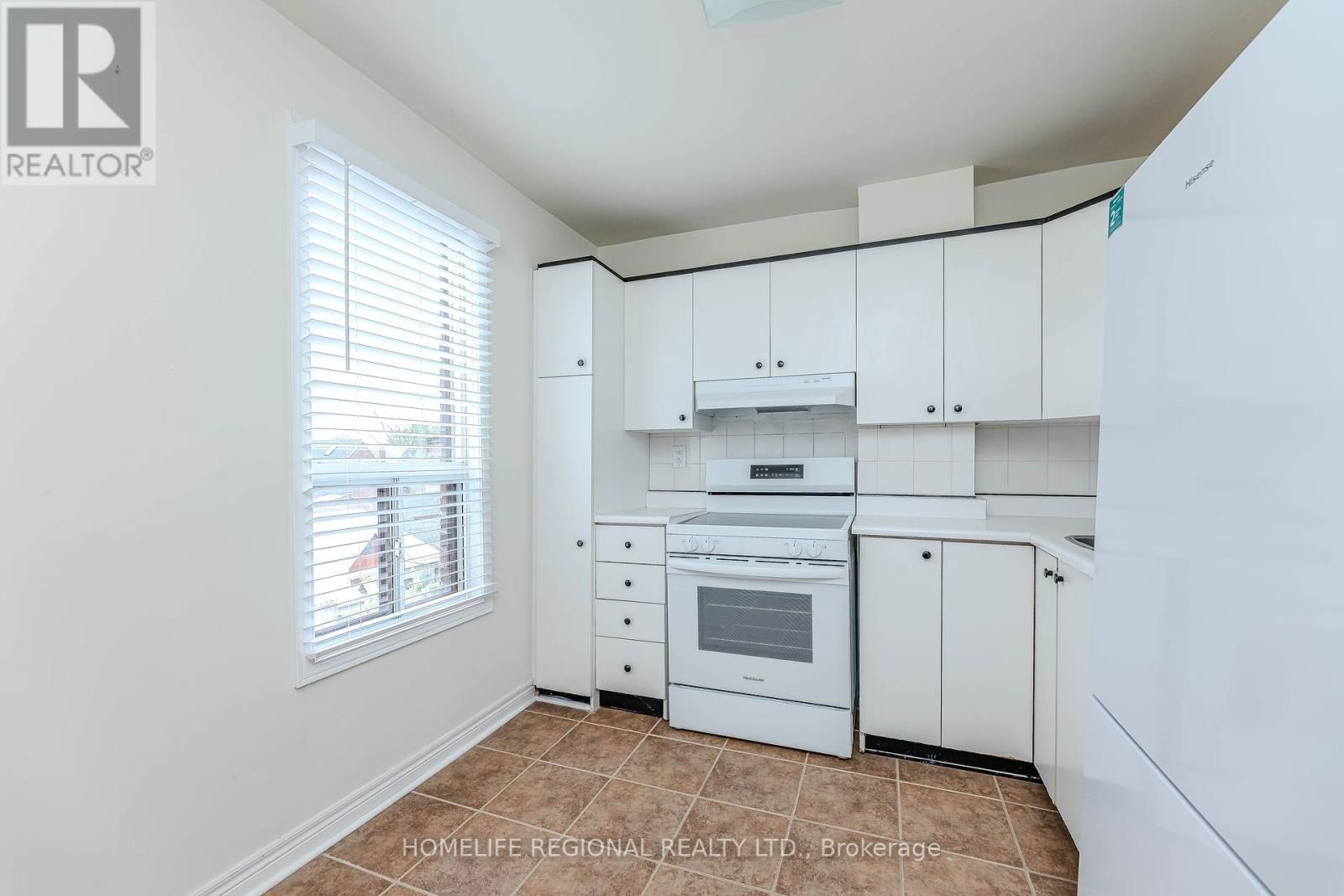 2nd floor - 425 BARTLETT AVENUE Image 9