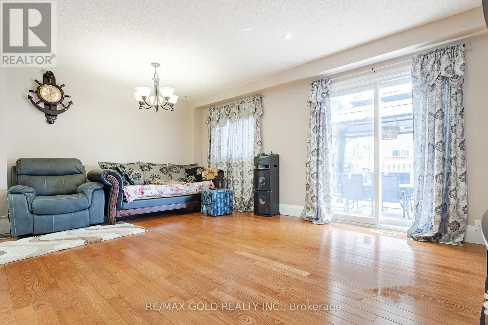 46 DONNA DRIVE Image 6